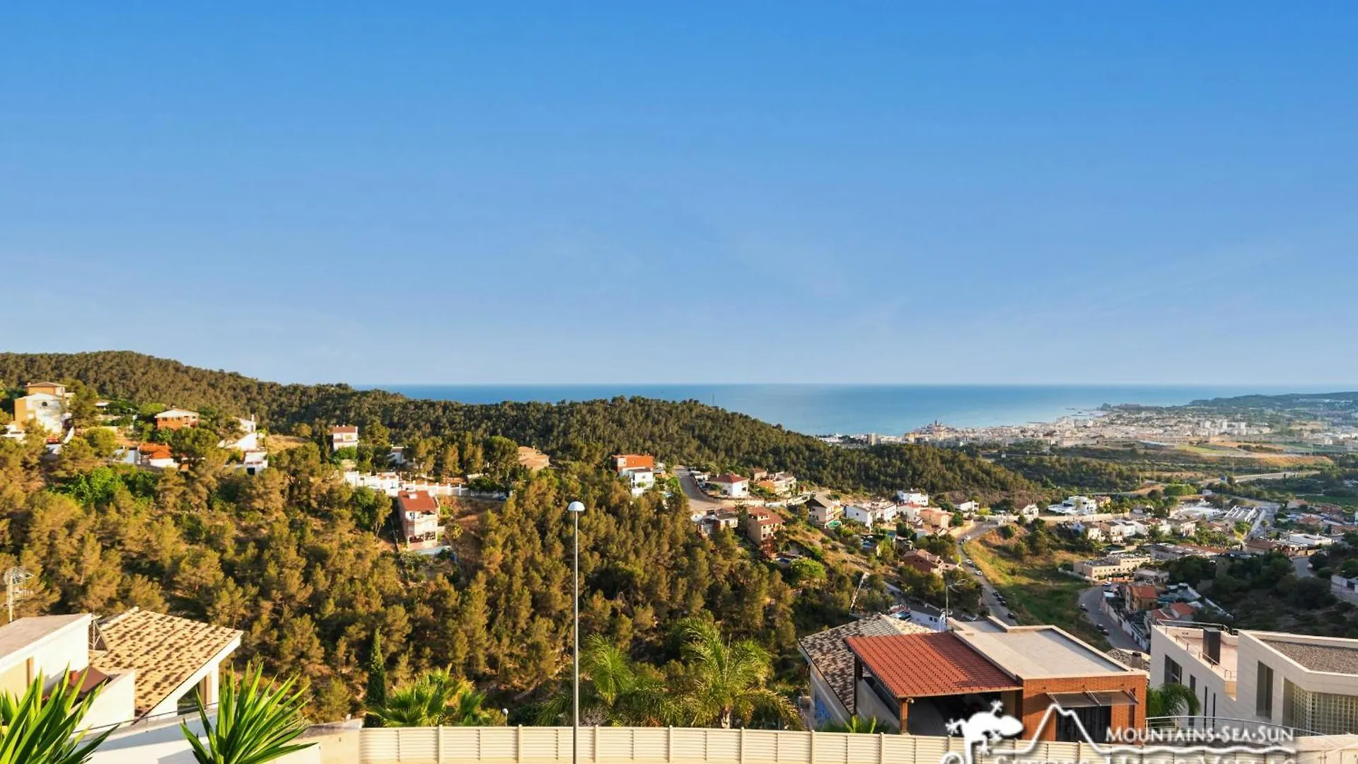 Stunning Villa Ibizenca With Private Pool In シッチェス 0*,  スペイン