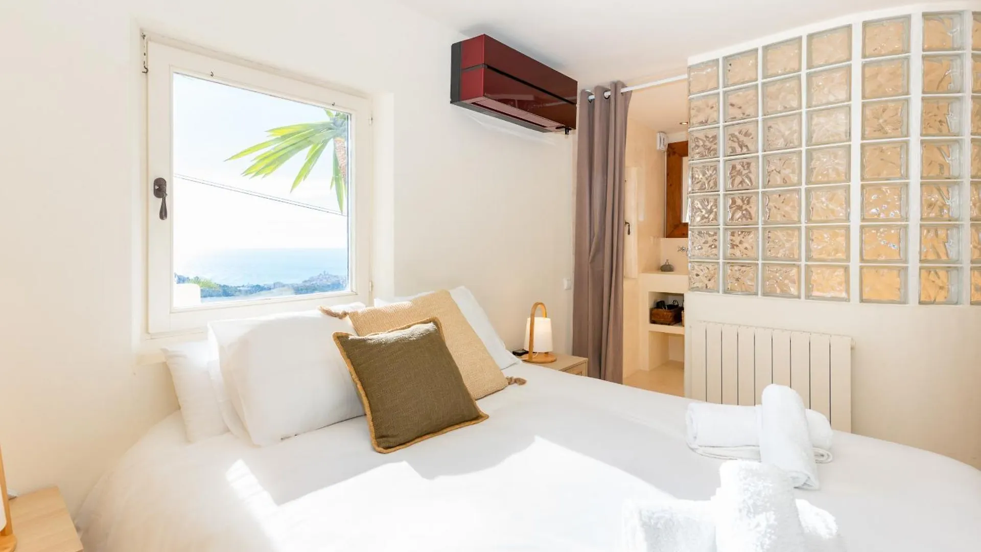 Stunning Villa Ibizenca With Private Pool In Sitges
