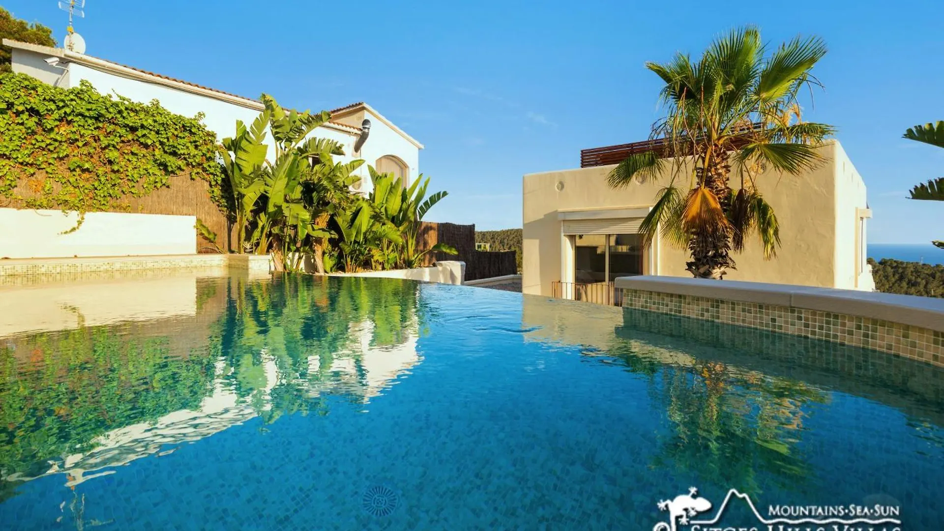 Stunning Villa Ibizenca With Private Pool In Sitges 0*,